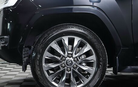 Toyota Land Cruiser, 2021 год, 9 830 000 рублей, 30 фотография