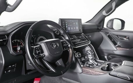 Toyota Land Cruiser, 2021 год, 9 830 000 рублей, 15 фотография