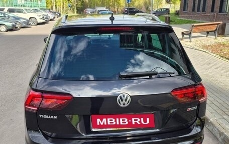 Volkswagen Tiguan II, 2018 год, 2 200 000 рублей, 1 фотография