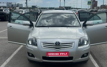 Toyota Avensis III рестайлинг, 2006 год, 850 000 рублей, 10 фотография