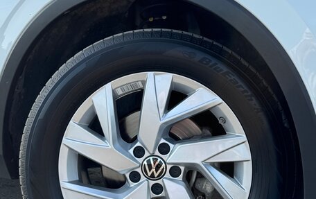 Volkswagen Tiguan II, 2022 год, 3 300 000 рублей, 7 фотография