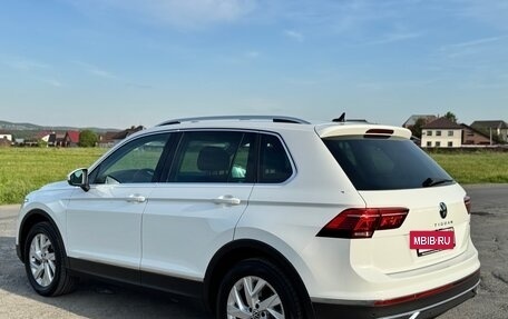 Volkswagen Tiguan II, 2022 год, 3 300 000 рублей, 10 фотография