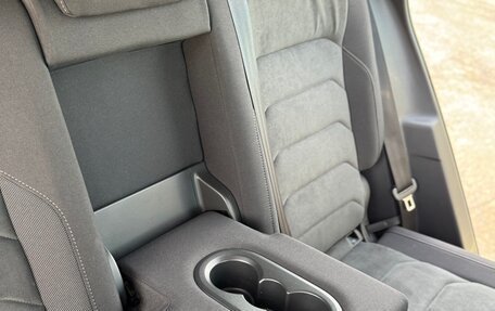 Volkswagen Tiguan II, 2022 год, 3 300 000 рублей, 22 фотография