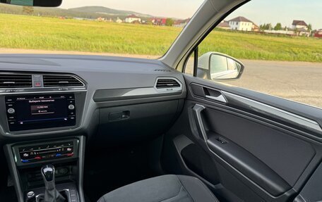 Volkswagen Tiguan II, 2022 год, 3 300 000 рублей, 33 фотография