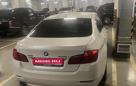 BMW 5 серия, 2014 год, 2 300 000 рублей, 3 фотография