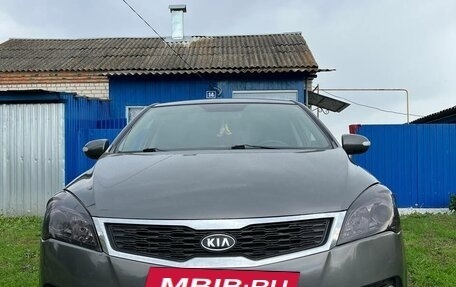 KIA cee'd I рестайлинг, 2011 год, 850 000 рублей, 2 фотография