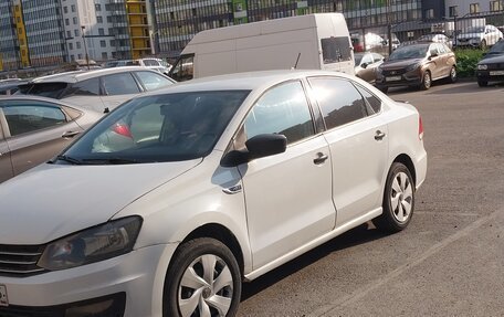 Volkswagen Polo VI (EU Market), 2017 год, 450 000 рублей, 2 фотография