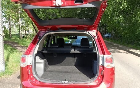 Mitsubishi Outlander III рестайлинг 3, 2013 год, 1 320 000 рублей, 4 фотография