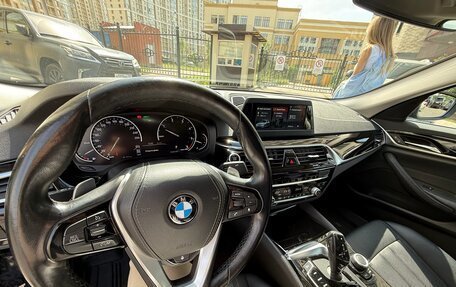 BMW 5 серия, 2018 год, 3 690 000 рублей, 9 фотография