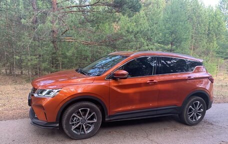 Geely Coolray I, 2020 год, 1 900 000 рублей, 2 фотография
