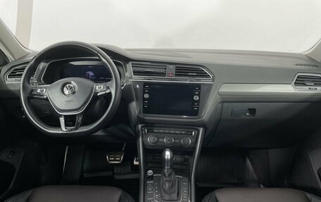Volkswagen Tiguan II, 2018 год, 2 495 000 рублей, 7 фотография