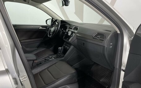 Volkswagen Tiguan II, 2018 год, 2 495 000 рублей, 14 фотография