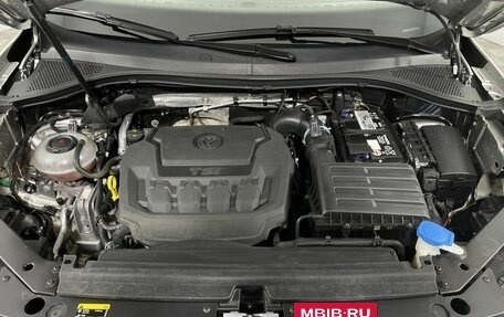 Volkswagen Tiguan II, 2018 год, 2 495 000 рублей, 17 фотография