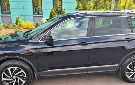 Volkswagen Tiguan II, 2018 год, 2 200 000 рублей, 2 фотография