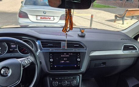 Volkswagen Tiguan II, 2018 год, 2 200 000 рублей, 7 фотография