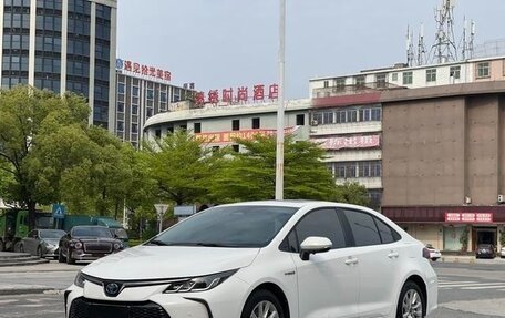 Toyota Corolla, 2022 год, 2 700 000 рублей, 3 фотография
