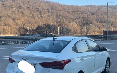 Hyundai Solaris II рестайлинг, 2018 год, 750 000 рублей, 3 фотография