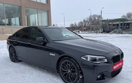 BMW 5 серия, 2012 год, 2 350 000 рублей, 3 фотография