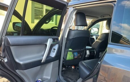 Toyota Land Cruiser Prado 150 рестайлинг 2, 2013 год, 4 200 000 рублей, 9 фотография