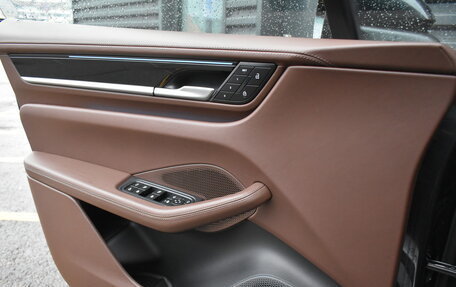 Porsche Macan, 2024 год, 17 895 892 рублей, 25 фотография