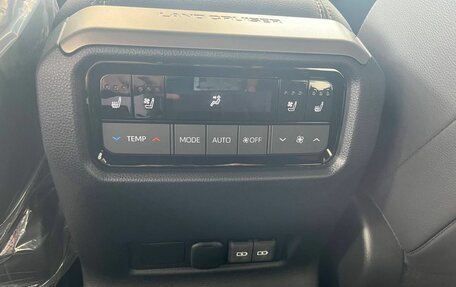 Toyota Land Cruiser Prado, 2024 год, 11 900 000 рублей, 20 фотография