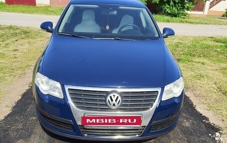 Volkswagen Passat B6, 2005 год, 660 000 рублей, 6 фотография