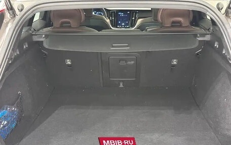 Volvo V60 II, 2021 год, 3 117 000 рублей, 10 фотография
