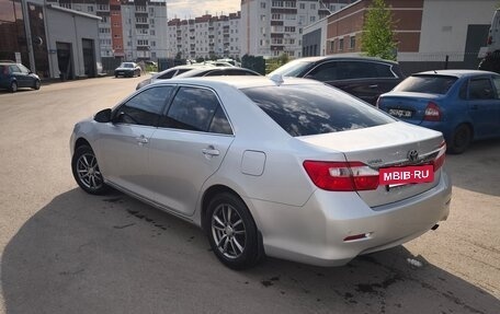 Toyota Camry, 2013 год, 1 700 000 рублей, 5 фотография