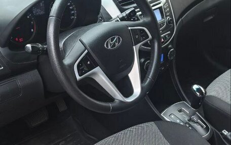 Hyundai Solaris II рестайлинг, 2012 год, 850 000 рублей, 6 фотография