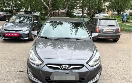 Hyundai Solaris II рестайлинг, 2012 год, 850 000 рублей, 5 фотография