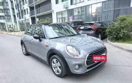 MINI Hatch, 2018 год, 1 350 000 рублей, 12 фотография