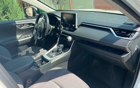 Toyota RAV4, 2020 год, 2 800 000 рублей, 8 фотография