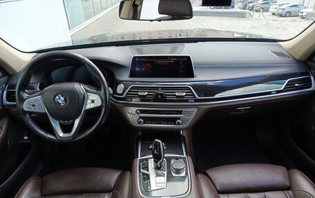 BMW 7 серия, 2020 год, 6 090 000 рублей, 14 фотография
