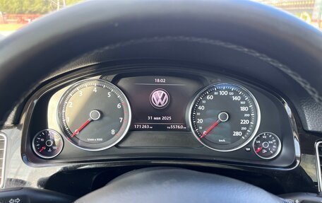 Volkswagen Touareg III, 2017 год, 3 600 000 рублей, 19 фотография