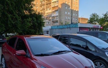 Hyundai Solaris II рестайлинг, 2012 год, 770 000 рублей, 1 фотография