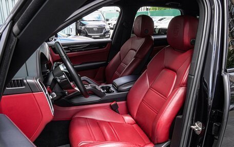 Porsche Cayenne III, 2020 год, 8 980 000 рублей, 10 фотография