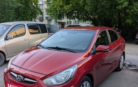 Hyundai Solaris II рестайлинг, 2012 год, 770 000 рублей, 3 фотография