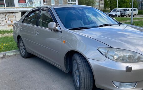 Toyota Camry V40, 2005 год, 900 000 рублей, 2 фотография