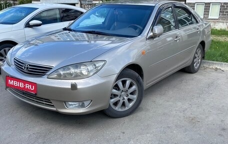 Toyota Camry V40, 2005 год, 900 000 рублей, 3 фотография