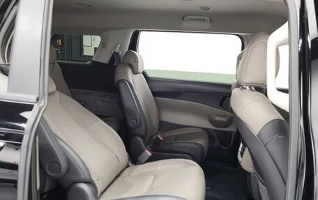 KIA Carnival, 2024 год, 4 055 000 рублей, 18 фотография