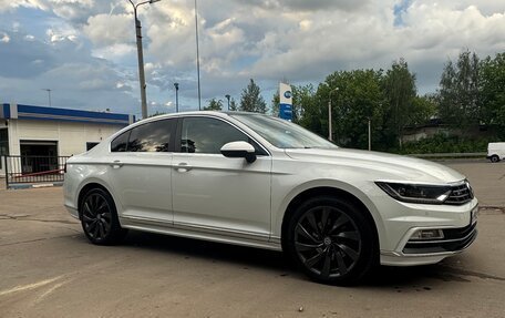 Volkswagen Passat B8 рестайлинг, 2017 год, 2 400 000 рублей, 1 фотография