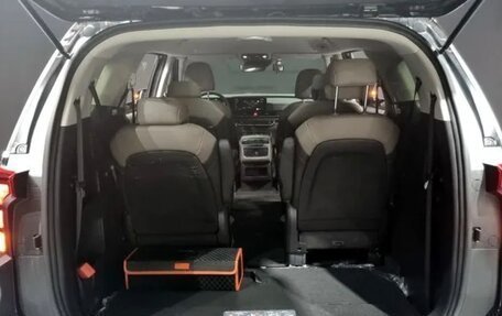 KIA Carnival, 2024 год, 4 055 000 рублей, 9 фотография