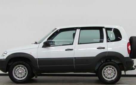 Chevrolet Niva I рестайлинг, 2018 год, 741 600 рублей, 2 фотография