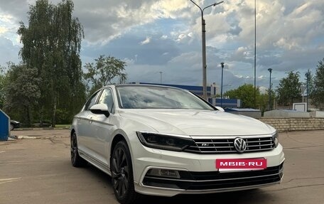 Volkswagen Passat B8 рестайлинг, 2017 год, 2 400 000 рублей, 12 фотография