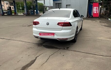 Volkswagen Passat B8 рестайлинг, 2017 год, 2 400 000 рублей, 11 фотография