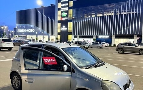 Toyota Vitz, 2001 год, 390 000 рублей, 2 фотография