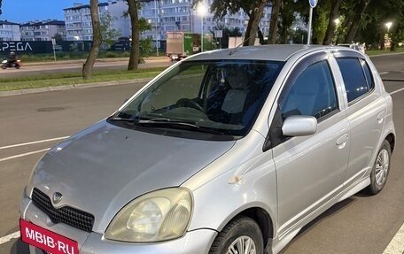 Toyota Vitz, 2001 год, 390 000 рублей, 3 фотография