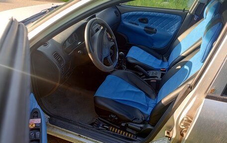 Mitsubishi Carisma I, 2003 год, 400 000 рублей, 4 фотография