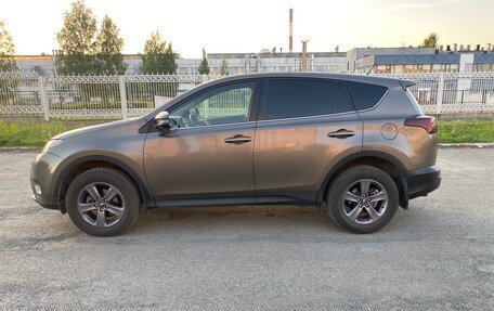 Toyota RAV4, 2013 год, 1 900 000 рублей, 12 фотография