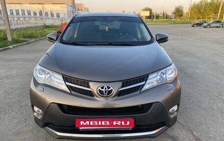 Toyota RAV4, 2013 год, 1 900 000 рублей, 11 фотография
